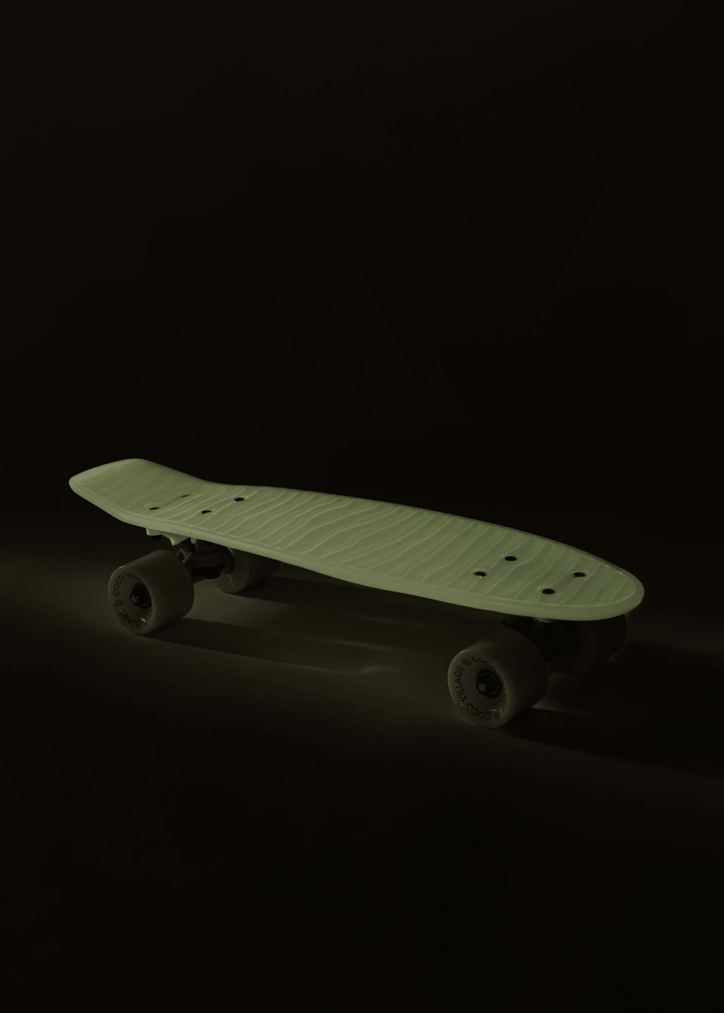 Coco Village Kids’ Pintail Cruiser Skateboard–Glow in the Dark Toy - Image 3