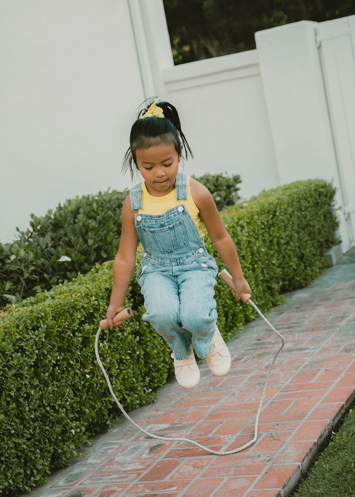 Coco Village Wooden Handle Skipping Rope – Candy Pop Toy - Image 2