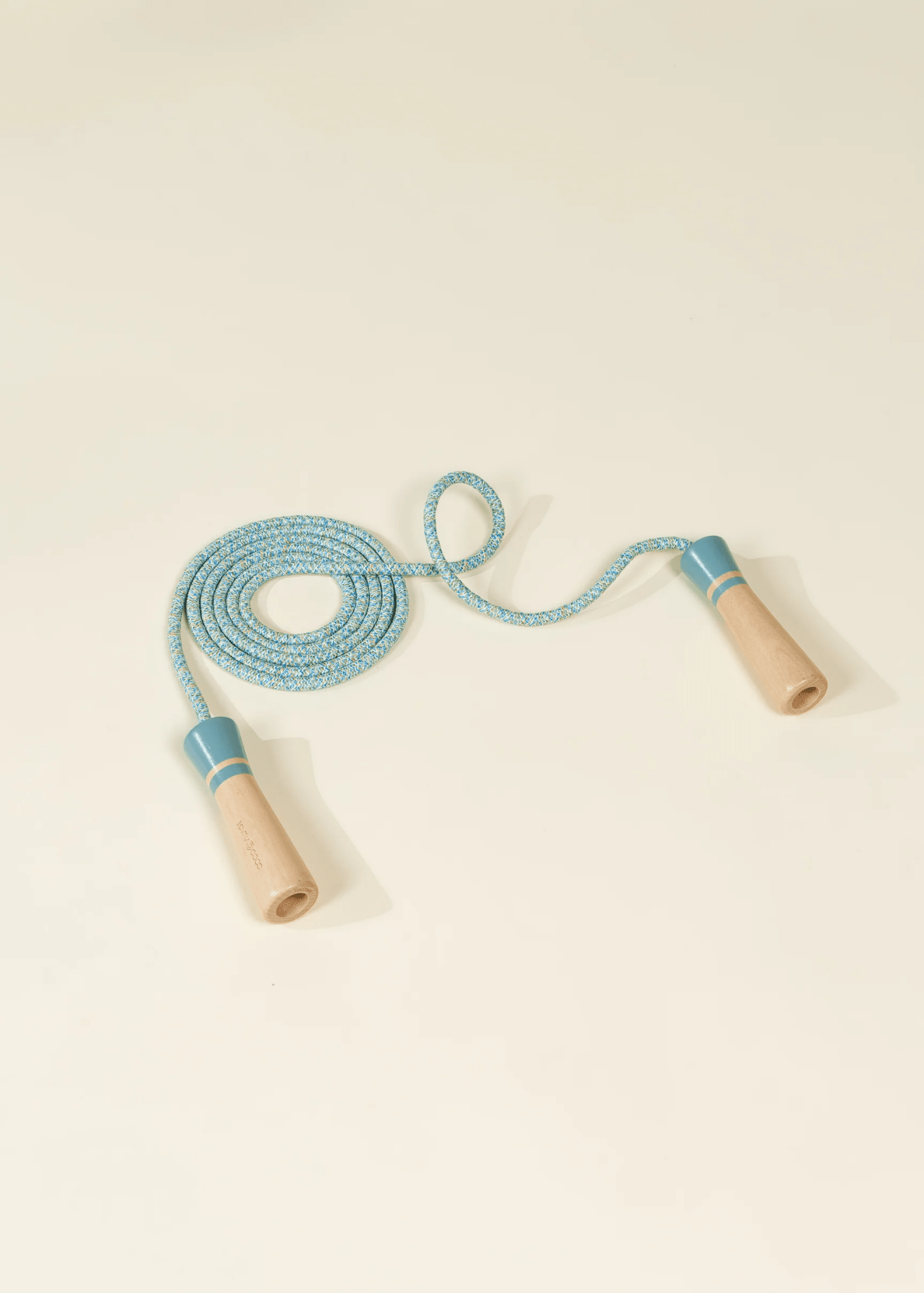 Coco Village Extra-Long Wooden Handle Skipping Rope – Ocean Twist Toy - Image 3