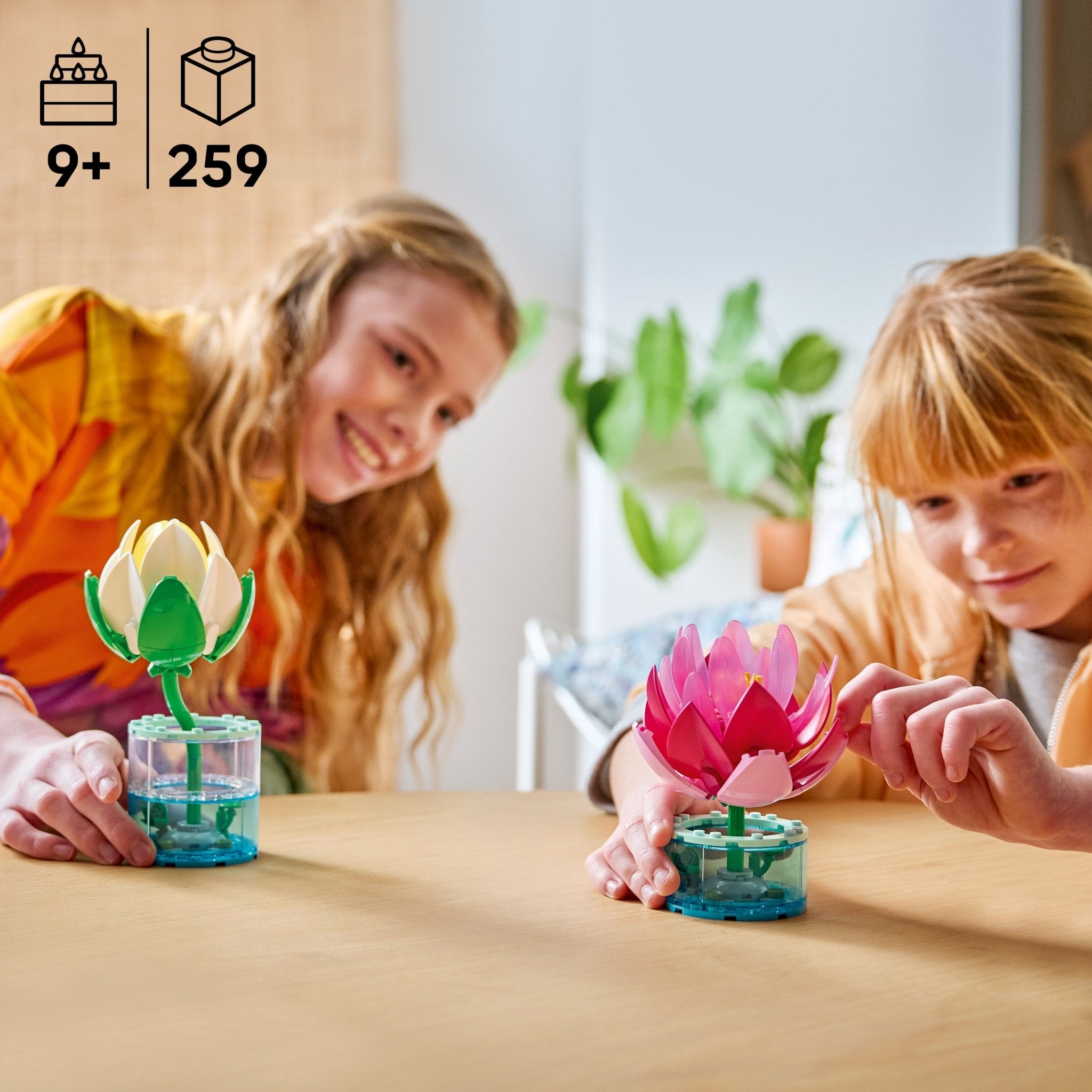 LEGO® Botanicals Water Lilies Building Toy 11511 Vase - Image 7