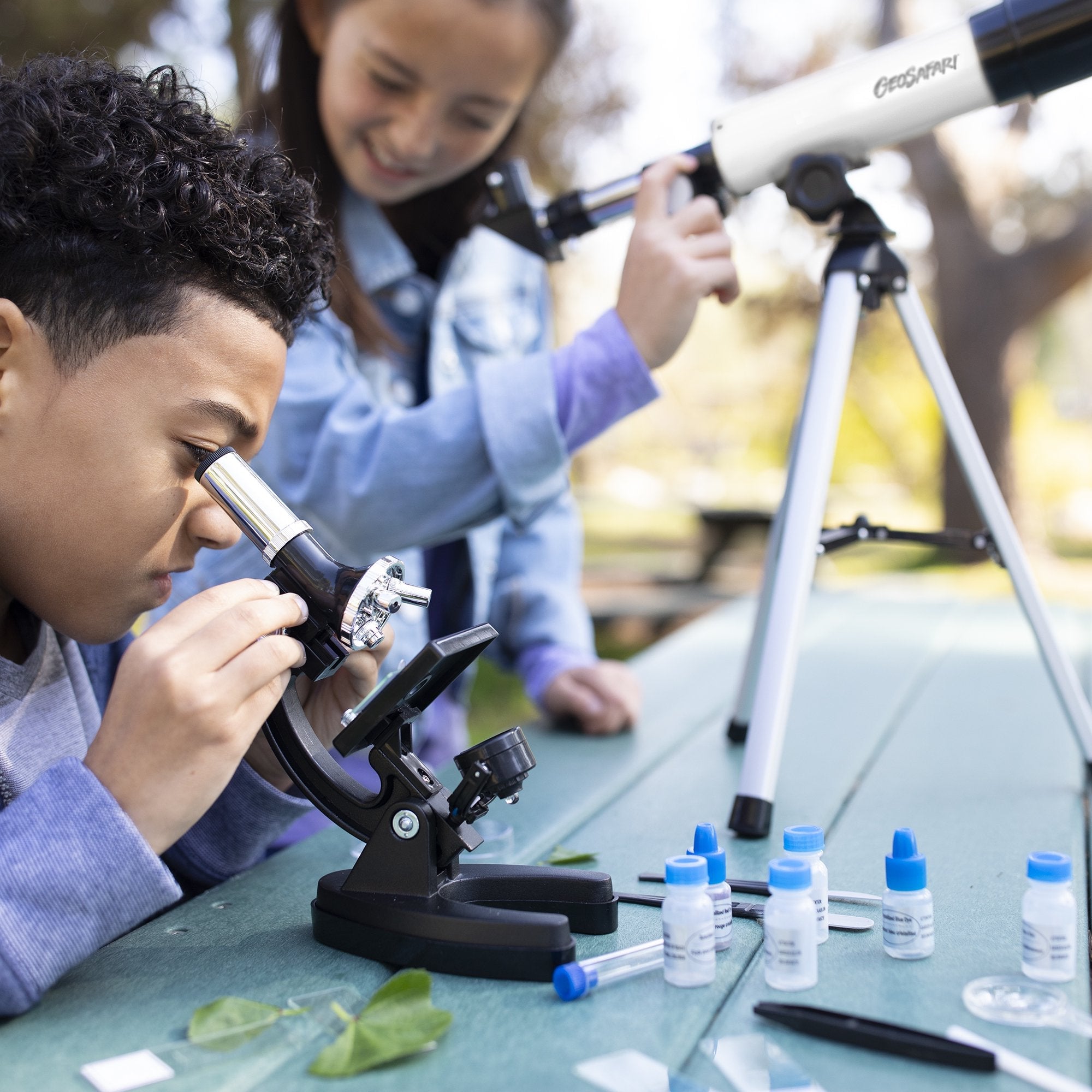 Educational Insights Geosafari Telescope & Microscope Set Glass - Image 3