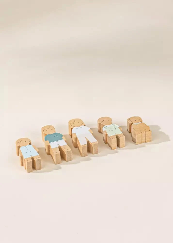 Coco Village Set of 5 Family Wooden Dollhouse characters Soap - Image 7